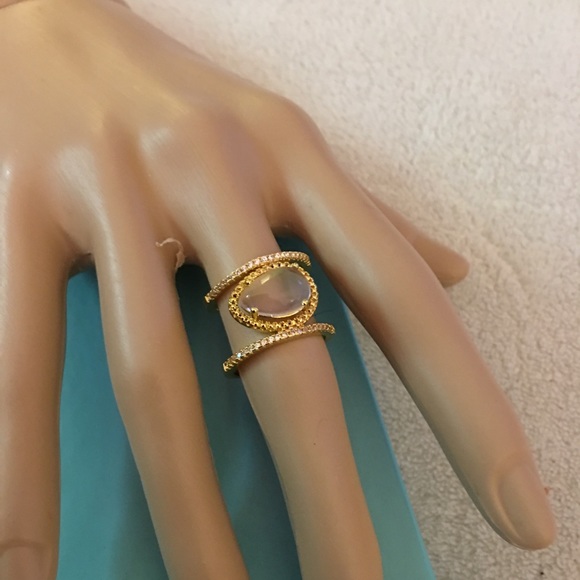 Gold tone moonstone ring size 7 - Picture 3 of 5